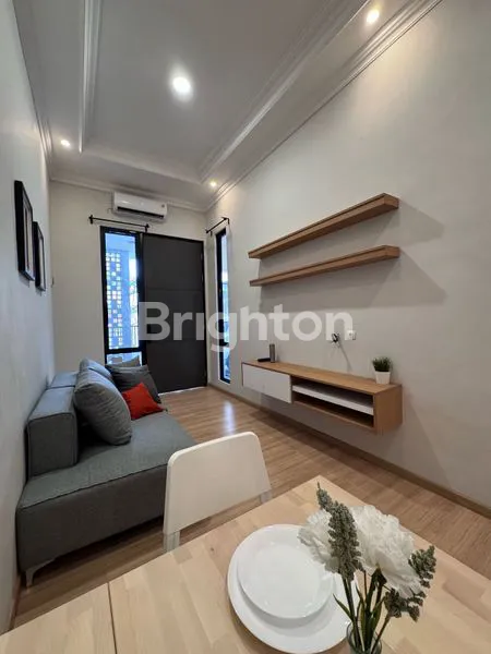 image DIJUAL RUMAH MODERN HOUSE DI PAKUWON CITY SURABAYA TIMUR (3)