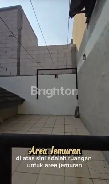 image SIAP HUNI RUMAH TERAWAT DI MANUKAN SURABAYA BARAT DEKAT GWALK UC PAKUWON MALL GRAHA NATURA LONTAR (1)