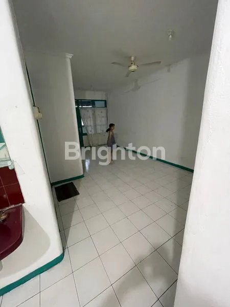 image RUMAH CANTIK SIAP HUNI JELAMBAR  BARU JAKARTA BARAT (7)