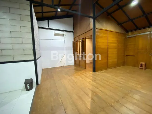 image RUMAH 2 LANTAI KONSEP INDUSTRIAL MINIMALIS  DI TAMAN KOPO INDAH, TKI BANDUNG (2)