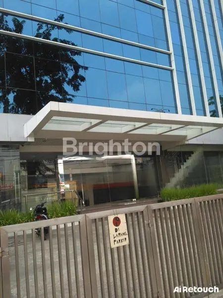 DIJUAL GEDUNG PERKANTORAN 8,5 LANTAI STRATEGIS WARUNG BUNCIT – BANGUNAN BARU, SIAP PAKAI!