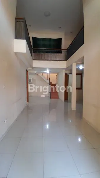 image RUMAH 2 LT SIAP HUNI, BEBAS BANJIR, 5 MENIT KE STASIUN LRT CIKUNIR  (5)