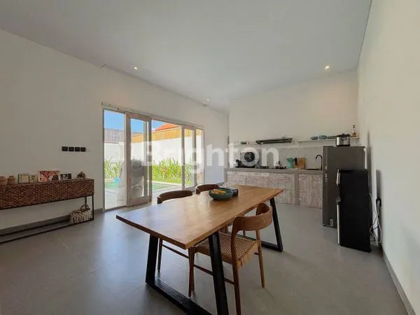 image DI SEWAKAN UMALAS – VILLA 2 KAMAR TIDUR HANYA 1 MENIT JALAN KAKI KE 7AM CAFé  (7)