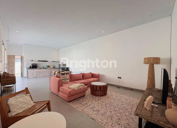 image DI SEWAKAN UMALAS – VILLA 2 KAMAR TIDUR HANYA 1 MENIT JALAN KAKI KE 7AM CAFé  (8)