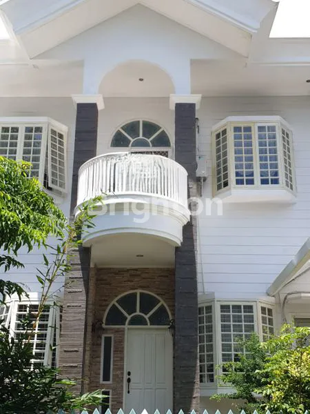 Gambar Property RUMAH AMERICAN CLASSIC STYLE DI PAKUWON CITY SURABAYA DEKAT PCM ITS UNAIR GM GALAXY MAL MULYOSARI SUTOREJO