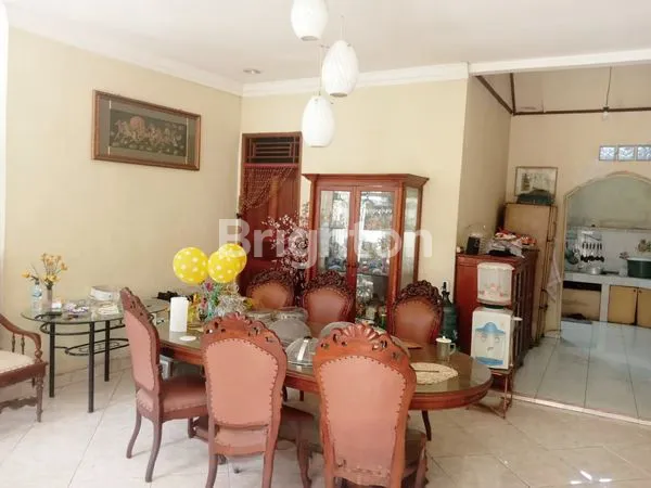 image RUMAH LUAS & SIAP HUNI DI LIMO CINERE – HARGA MENARIK! (6)