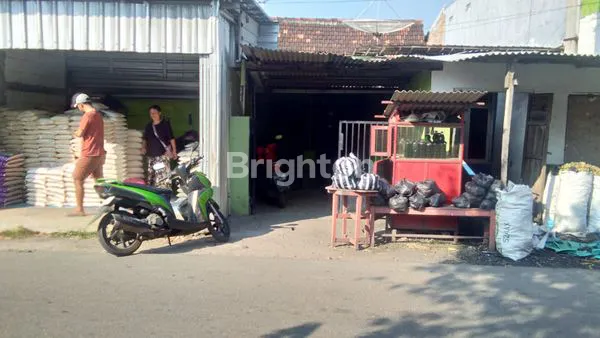 image  RUMAH  USAHA SIAP HUNI DI JL YOS SUDARSO DESA SUMBERREJO KOTA REMBANG JAWA TENGAH KOTA (3)
