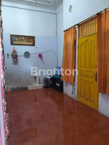 image RUMAH BAGUS SIAP HUNI DENGAN LUAS 300M2 (5)