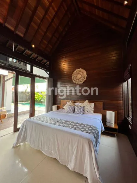 image VILLA LUAS 5 KAMAR TIDUR - PANTAI LIMA (2)