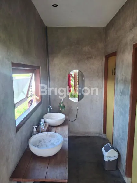 image RESTO PINGGIR JALAN UTAMA PERERENAN TANAH LOT (2)