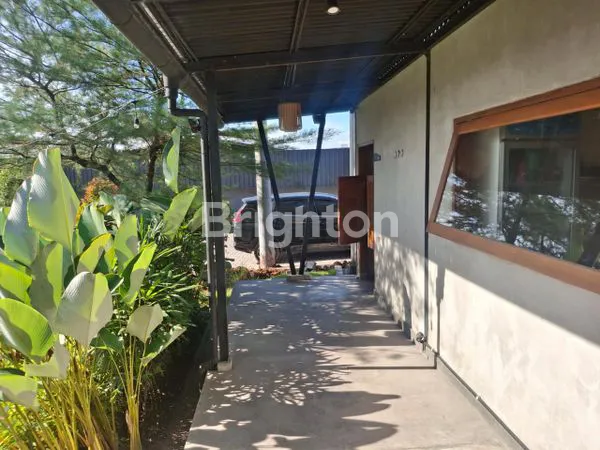 image RESTO PINGGIR JALAN UTAMA PERERENAN TANAH LOT (4)