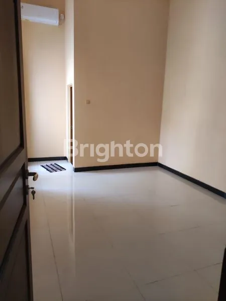 image RUMAH SEMI FURNISH SIAP HUNI GRIYA BABATAN MUKTI (4)