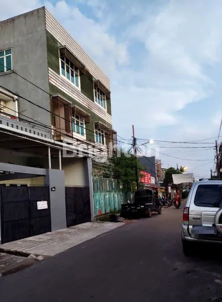image JUAL CEPAT RUKO GANDENG 3.5 LANTAI - KALIBARU SENEN (2)