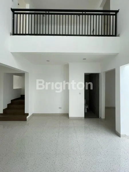 image RUMAH 2 LANTAI SIAP HUNI LIMITED STOCK DI JAGAKARSA  (5)