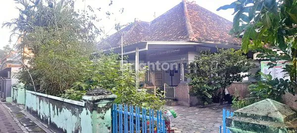 image JUAL RUMAH SIAP HUNI DI PUSAT KOTA MADIUN (1)