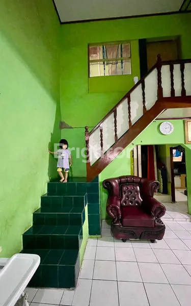 image DIJUAL RUMAH 3 LANTAI SIAP HUNI DI BUMI RANCAEKEK MAJALAYA KENCANA KABUPATEN BANDUNG, FULL FURNISHED DAN LOKASI STRATEGIS (2)