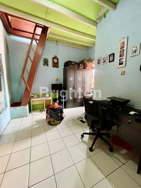 image DIJUAL RUMAH 3 LANTAI SIAP HUNI DI BUMI RANCAEKEK MAJALAYA KENCANA KABUPATEN BANDUNG, FULL FURNISHED DAN LOKASI STRATEGIS (3)