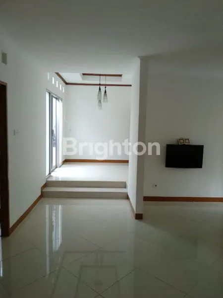 image RUMAH MEWAH 4KT DI TATYA ASRI BOGOR, 5 MENIT KE TOL SENTUL (3)