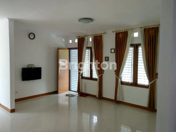 image RUMAH MEWAH 4KT DI TATYA ASRI BOGOR, 5 MENIT KE TOL SENTUL (2)
