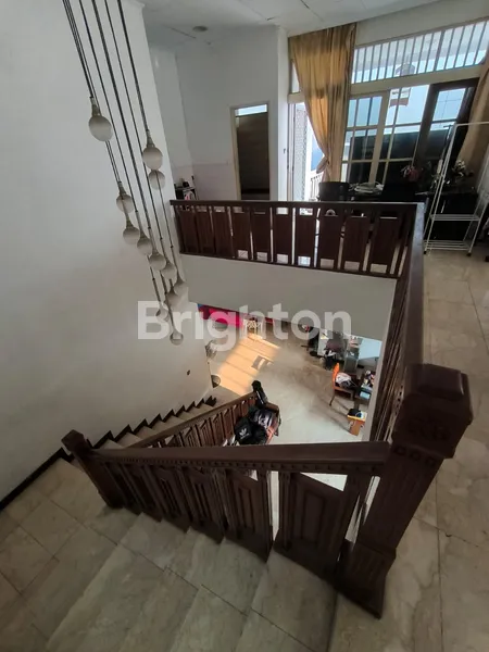 image RUMAH 5 KAMAR TIDUR DEKAT MALL PONDOK INDAH JAKARTA SELATAN (6)