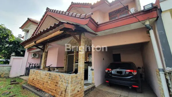 image RUMAH SEMI FURNISH DENGAN MOTIF KAYU JATI DI PONDOK DUTA CIMANGGIS (2)