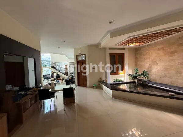 image RUMAH MEWAH SIAP PAKAI DI PAKEL, LOKASI STRATEGIS DAN TIDAK BANJIR, LINGKUNGAN NYAMAN (4)