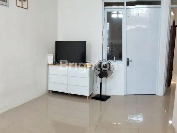 image RUMAH MODERN MINIMALIS KEMANG (2)