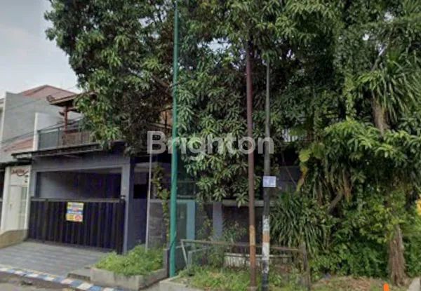 image RUMAH MEWAH DAN STRATEGIS DI RAYA DELTASARI WARU SIDOARJO (1)