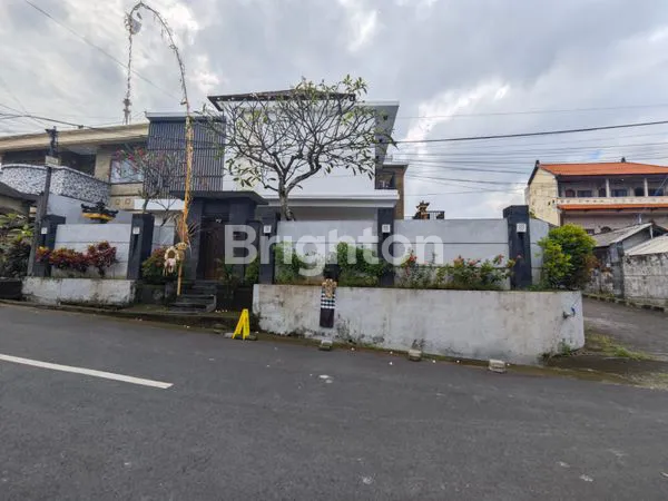 image JUAL RUMAH SEMI VILLA GATSU BARAT (1)