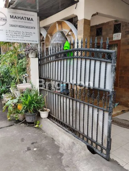 image RUMAH STRATEGIS DI BINTARA 1 BEKASI (1)