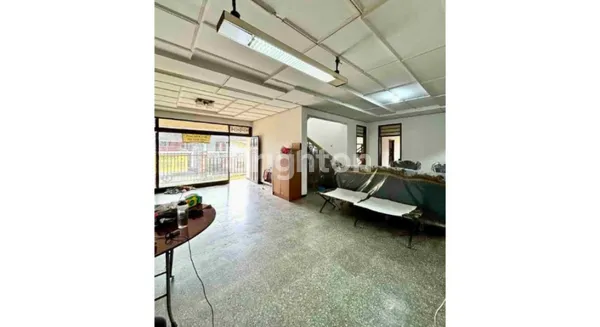 image RUMAH COCOK UNTUK BISNIS LOKASI STRATEGIS TEBET (3)