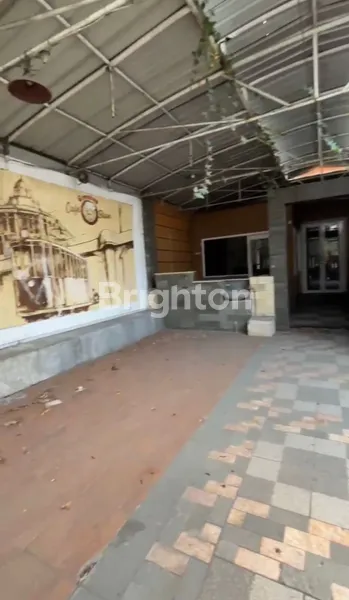 image RUMAH USAHA JALAN NIAS COCOK UNTUK USAHA STRATEGIS PARKIR LUAS (3)