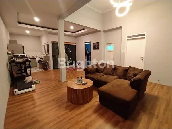 image RUMAH CANTIK SIAP HUNI DI BUANA HILTOP CILENGKRANG BANDUNG TIMUR DENGAN VIEW MASJID AL-JABBAR DAN LOKASI STRATEGIS (2)