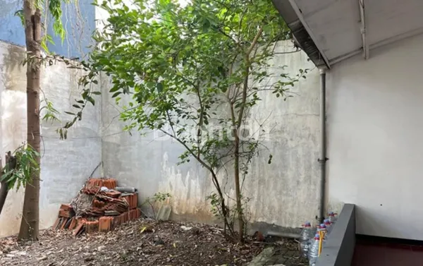 image SEMAMPIR TENGAH SIAP HUNI BARU RENOV DAN CAT ULANG, SELANGKAH RAYA MERR, BEBAS BANJIR  (6)