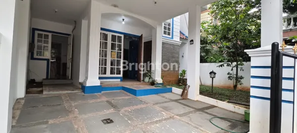 RUMAH NYAMAN DI BOULEVARD LEGENDARIS – LOKASI STRATEGIS & MULTIFUNGSI! DENGAN HARGA DIBAWAH PASARAN