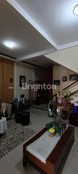 image RUMAH MINIMALIS 3 LANTAI DI HARPA II, DEKAT MALL KELAPA GADING (4)