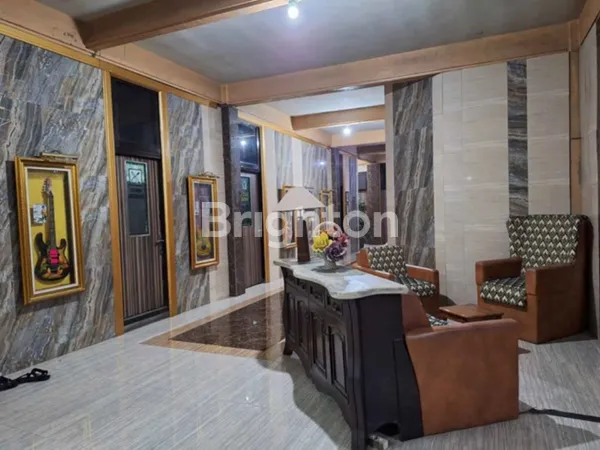 image BANGUNAN KOMERSIL 4,5 LANTAI RAYA MANYAR, LOKASI STRATEGIS COCOK UNTUK KANTOR (3)