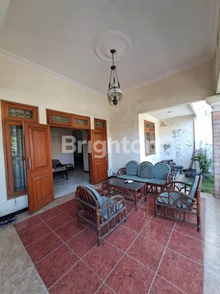 image RUMAH SECOND RUNGKUT ASRI BARAT KONDISI TERAWAT, STRATEGIS DEKAT KAMPUS UPN  (3)