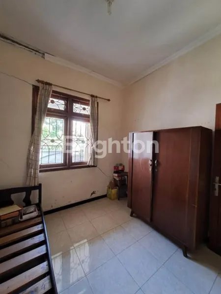 image RUMAH SECOND RUNGKUT ASRI BARAT KONDISI TERAWAT, STRATEGIS DEKAT KAMPUS UPN  (7)