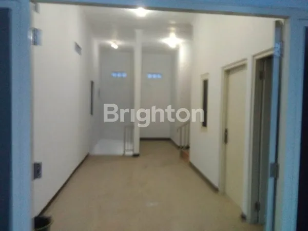 image RUMAH SIAP HUNI RUNGKUT MAPAN TENGAH MINIMALIS 2 LANTAI DEKAT UPN (8)