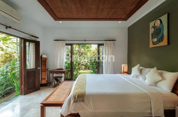 image DISEWAKAN VILLA TUNJUNG BATU BELIG (3)