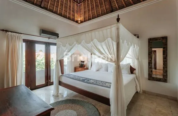 image DISEWAKAN VILLA TUNJUNG BATU BELIG (8)