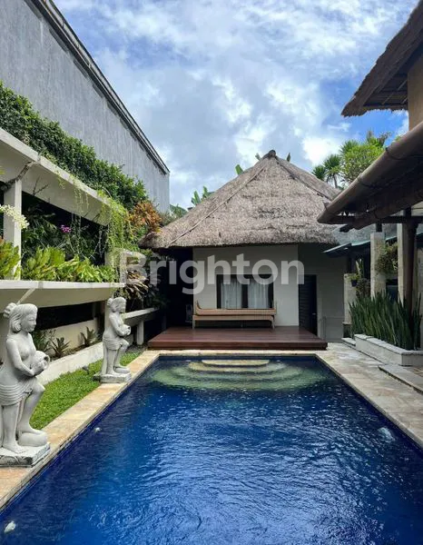 image DISEWAKAN VILLA TUNJUNG BATU BELIG (5)