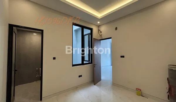 image RUMAH DIAN ISTANA GRESS MINIMALIS MODERN DEKAT GRAHA FAMILY ROYAL RESIDENCE (3)