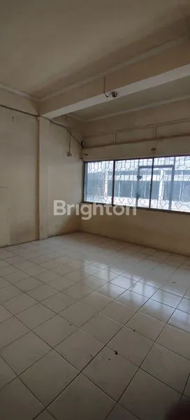 image RUKO 4 LANTAI LOKASI STRATEGIS DI TERUSAN BANDENGAN UTARA JAKARTA UTARA (5)