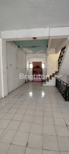 image RUKO 4 LANTAI LOKASI STRATEGIS DI TERUSAN BANDENGAN UTARA JAKARTA UTARA (2)