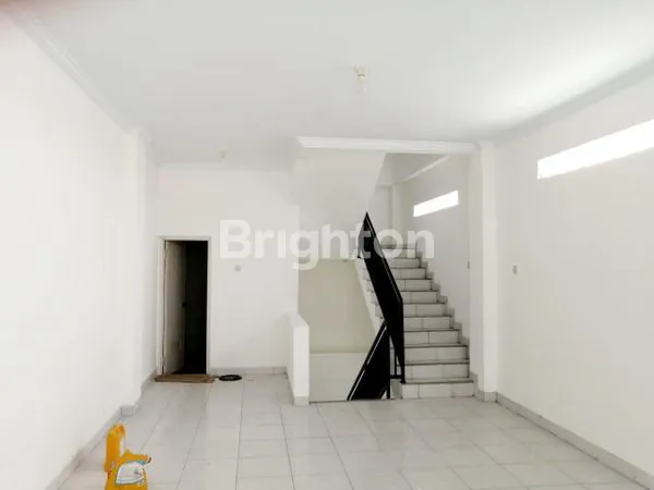 image RUKO 3 LANTAI - KARAWACI TANGERANG (6)