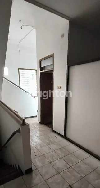 image RUKO 3 LANTAI SIAP PAKAI DARMO PERMAI SELATAN !! (6)