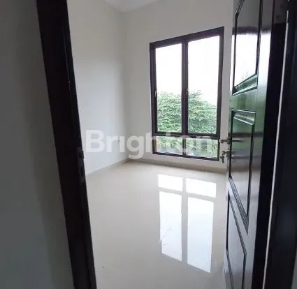 image RUMAH SIAP HUNI DI JAKARTA BARAT, KPR BOOKING FEE AJA (6)