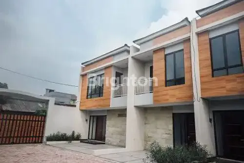 image RUMAH SIAP HUNI DI JAKARTA BARAT, KPR BOOKING FEE AJA (1)